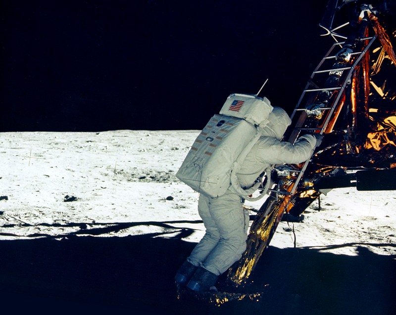 Alldrin Steps onto the Moon